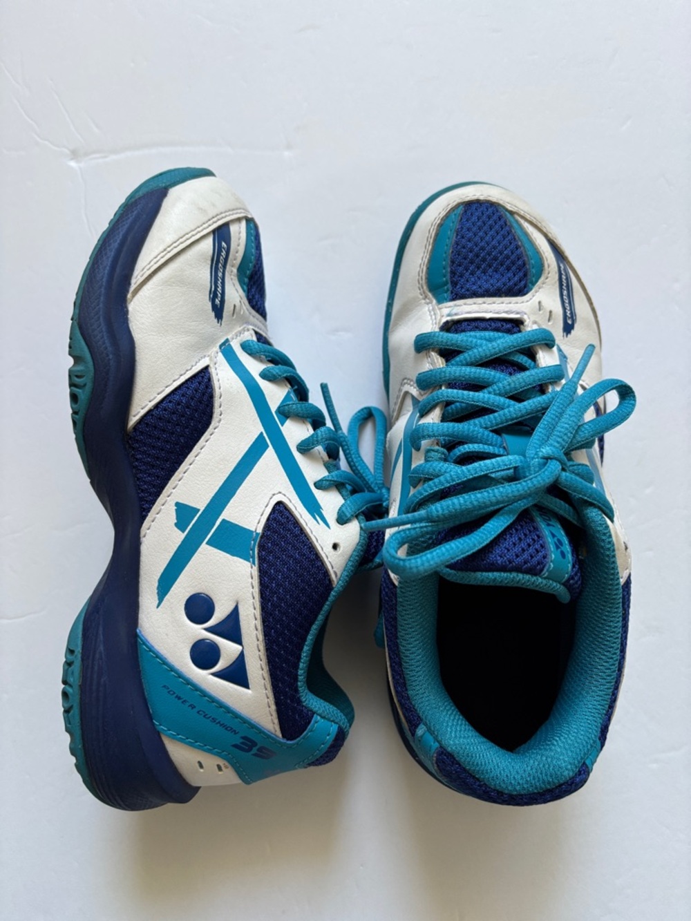 Yonex Kids Navy & White Badminton Power Cushion 39 Unisex Sneakers US Size 4